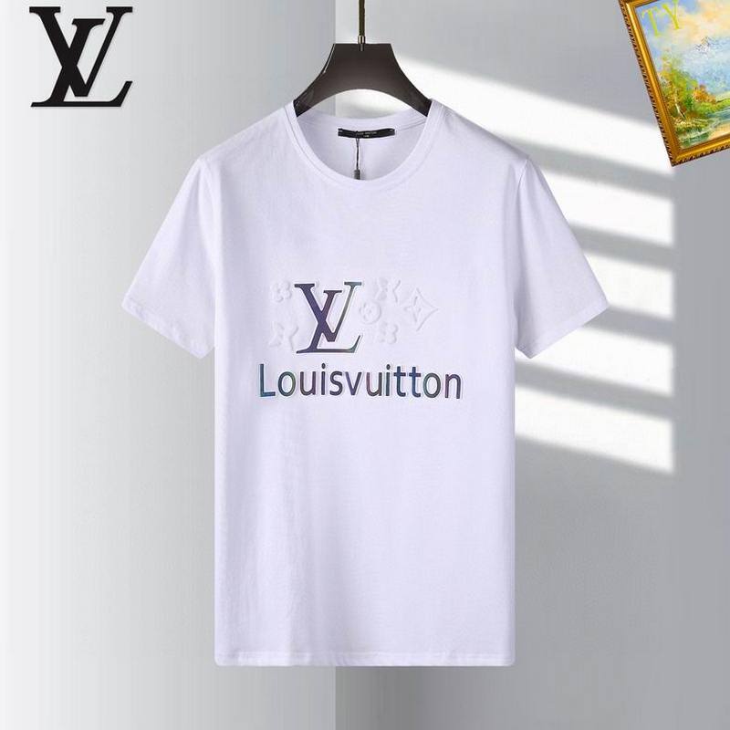 Louis Vuitton Men's T-shirts 18